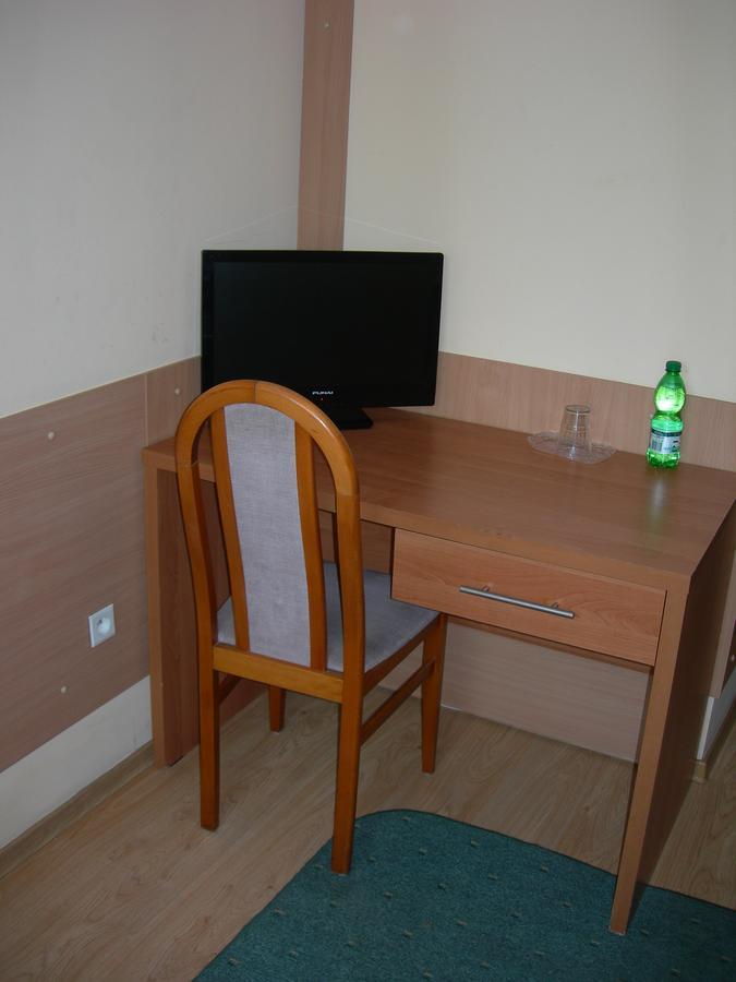 Zajazd Podjadek Osjaków Exterior foto